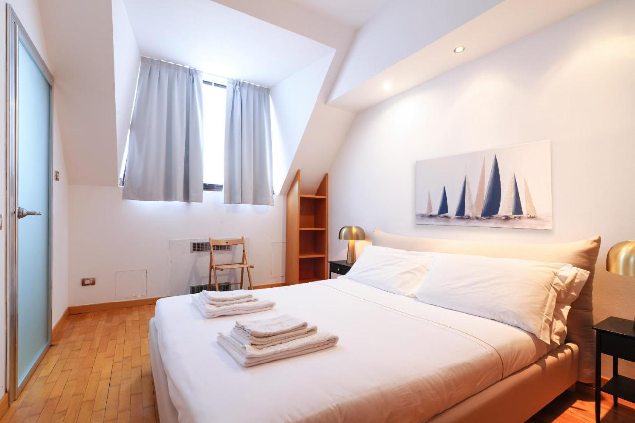 Duomo Luxury Apartment VIII ミラノ エクステリア 写真